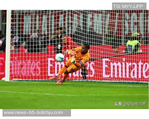 门将之争：索默单手扑救失误迈尼昂成功迷惑恰20引发热议